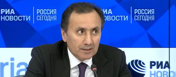 Имомуддин Сатторов посол Таджикистана в РФ рассказал о строительстве таджикских школ в России - Sputnik Таджикистан