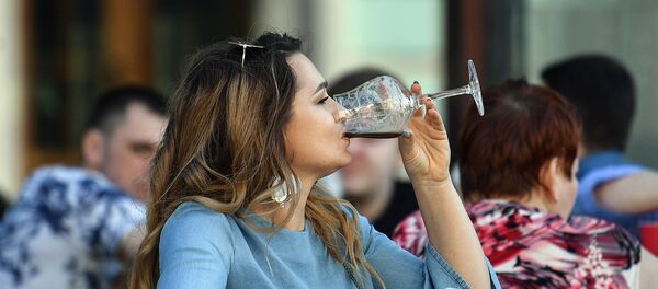 Девушка, архивное фото - Sputnik Таджикистан