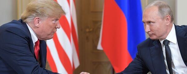 Встреча президента России Владимира Путина и президента США Дональда Трампа - Sputnik Таджикистан