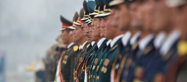 Военнослужащие Вооруженных сил Таджикистана, архивное фото - Sputnik Тоҷикистон