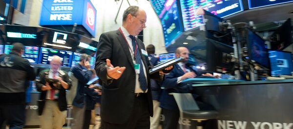 Трейдер на Нью-Йоркской фондовой бирже, архивное фото - Sputnik Таджикистан