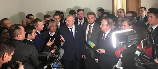 Председатель ЛДПР Владимир Жириновский встретился с председателем нижней палаты таджикского парламента Шукурджоном Зухуровым - Sputnik Тоҷикистон