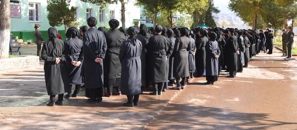 Заключенные женщины в женской исправительно-трудовой колонии в Таджикистане - Sputnik Таджикистан