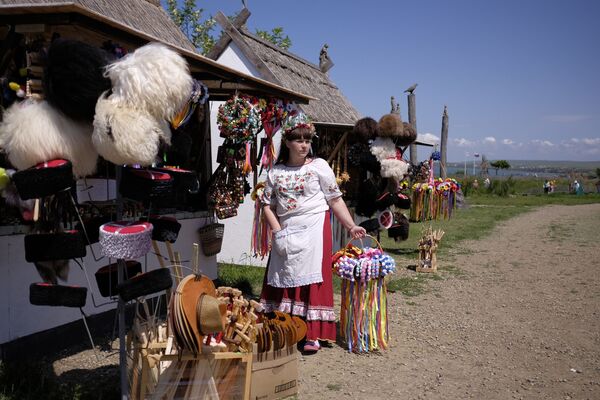 Тренд на этно, или Как правильно встретить жениха Тренд на этно, или Как правильно встретить жениха - Sputnik Таджикистан