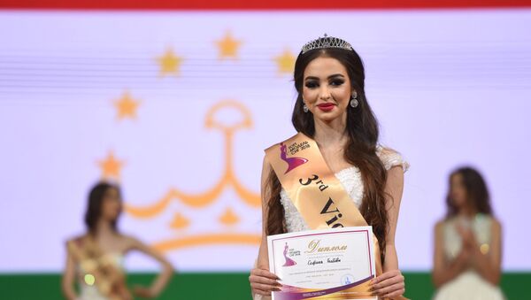 Третья вице-мисс конкурса красоты Топ-модель СНГ-2018 Сафина Гаибова (Таджикистан) - Sputnik Таджикистан