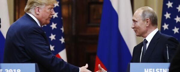 Президент США Дональд Трамп и президент РФ Владимир Путин, архивное фото - Sputnik Таджикистан