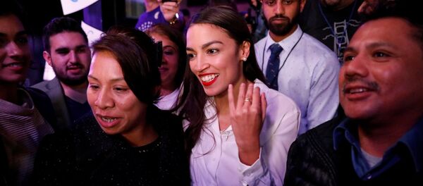 Бори аввал дар Амрико ду зани мусалмон узви Конгресс шуданд - Sputnik Тоҷикистон