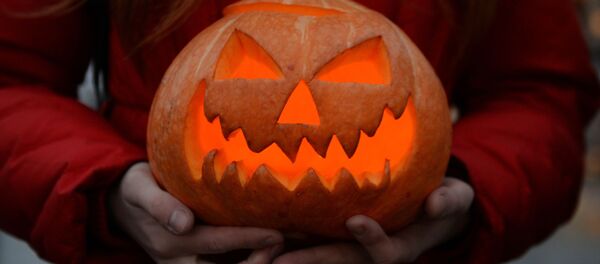 Участница Зомби-парада на Хэллоуине. архивное фото - Sputnik Тоҷикистон