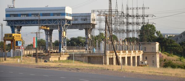 Кайраккумская ГЭС Дружба народов, архивное фото Кайраккумская ГЭС Дружба народов, архивное фото - Sputnik Таджикистан