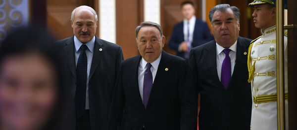 Президент Белоруссии Александр Лукашенко, президент Казахстана Нурсултан Назарбаев и президент Таджикистана Эмомали Рахмон - Sputnik Тоҷикистон