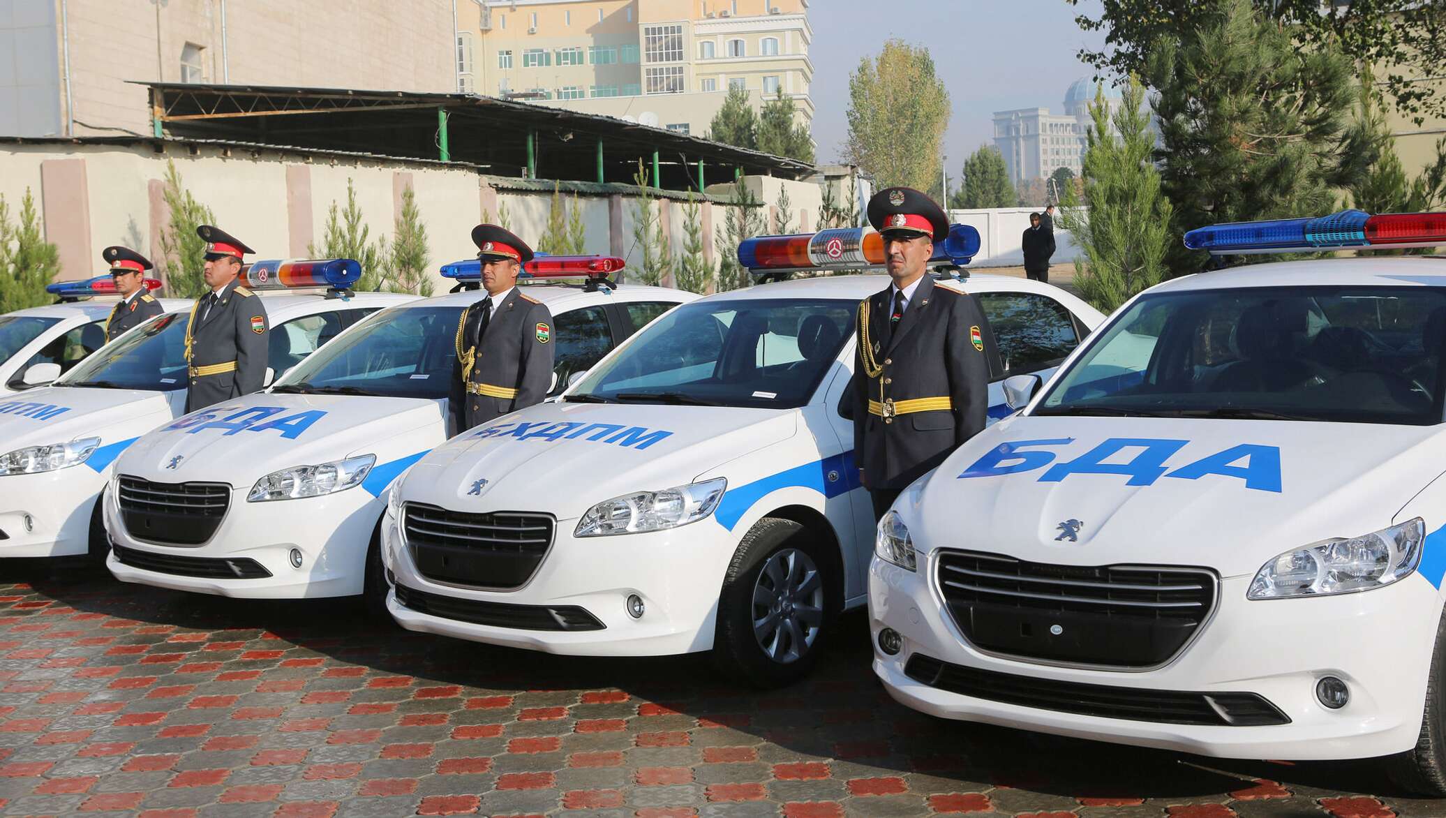 Машин точикистон. Форма милитсия Таджикистан. Полиция Таджикистана. Форма полиции Таджикистана. ГАИ Таджикистан.
