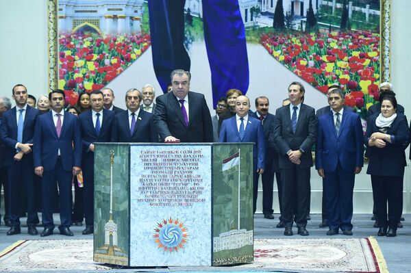 Какой сегодня праздник в Таджикистане и мире: 5 января 2019 года Какой сегодня праздник в Таджикистане и мире: 5 января 2019 года - Sputnik Таджикистан