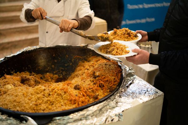 Ҷашнҳои рӯзи 24 октябр дар Тоҷикистон ва ҷаҳон Ҷашнҳои рӯзи 24 октябр дар Тоҷикистон ва ҷаҳон - Sputnik Тоҷикистон