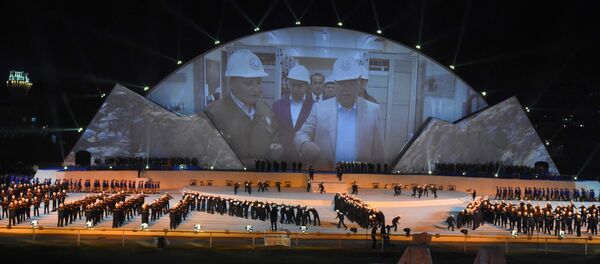 Концерт в честь запуска первого агрегата Рогунской ГЭС Концерт в честь запуска первого агрегата Рогунской ГЭС - Sputnik Таджикистан