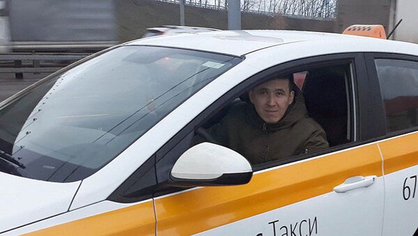 Таксист из Кыргызстана, работающий в Москве Кайрат Тентимишев - Sputnik Таджикистан