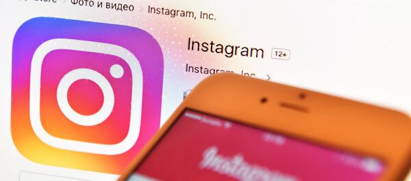 Иконка социальной сети Instagram, архивное фото - Sputnik Тоҷикистон