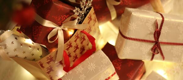 Новогодние подарки, архивное фото - Sputnik Таджикистан