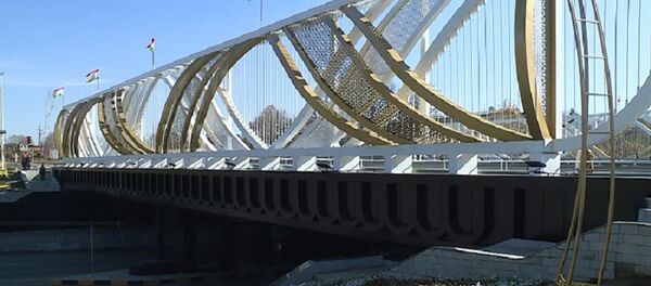 Рустам Эмомали открыл мост в районе сино города Душанбе - Sputnik Тоҷикистон