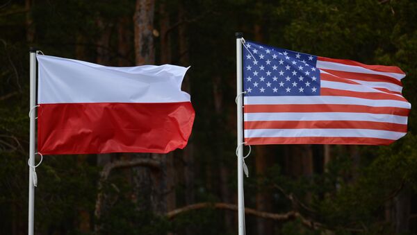 Флаги Польши и США, архивное фото - Sputnik Таджикистан
