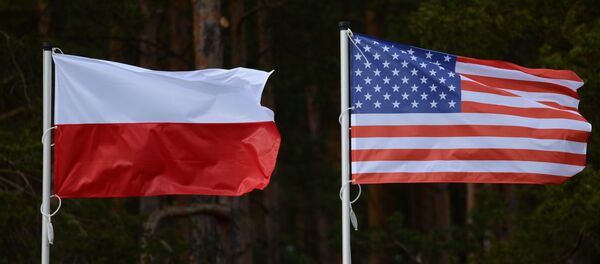 Флаги Польши и США, архивное фото - Sputnik Таджикистан