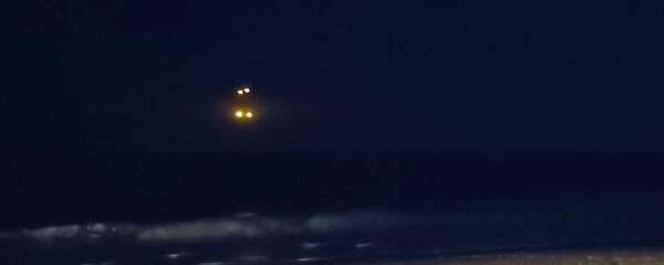 Американец снял на камеру похожие на НЛО шары в небе - Sputnik Таджикистан