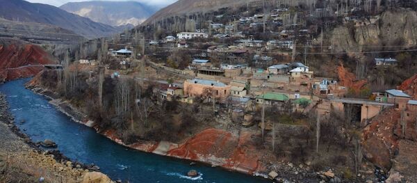 Кишлак Хушекат Айнинского района Таджикистана, архивное фото - Sputnik Таджикистан