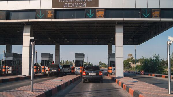 Платный участок дороги дехмой, архивное фото  - Sputnik Тоҷикистон
