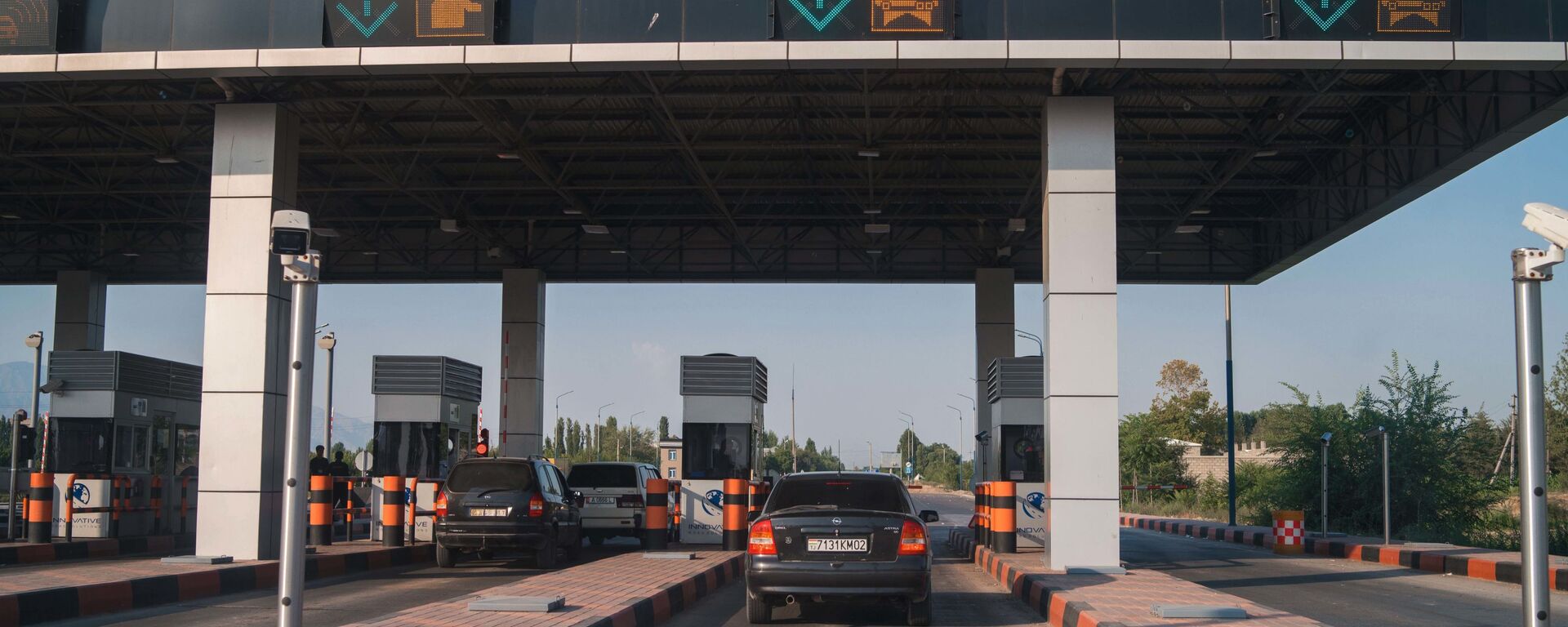 Платный участок дороги дехмой, архивное фото  - Sputnik Таджикистан, 1920, 03.02.2021