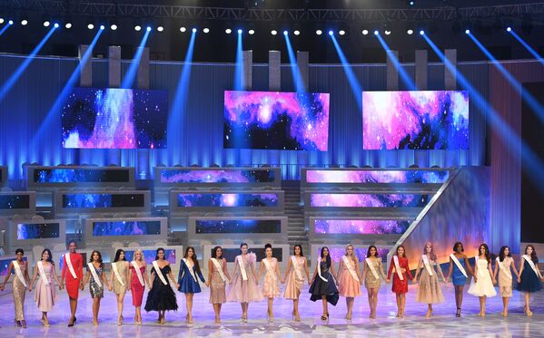 Финал международного конкурса красоты состоялся в субботу 8 декабря в курортном городе Санье в Южном Китае - Sputnik Таджикистан