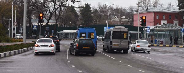 На дороге в Душанбе, архивное фото - Sputnik Тоҷикистон