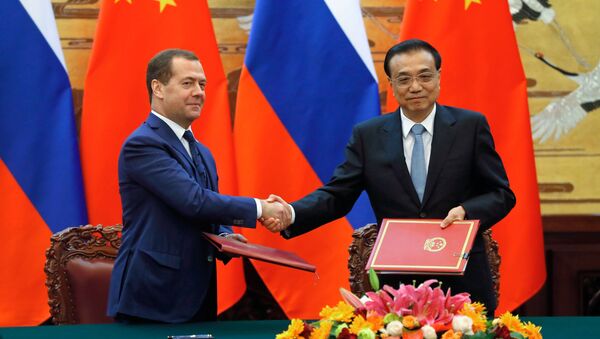 Официальный визит премьер-министра РФ Д. Медведева в КНР - Sputnik Таджикистан