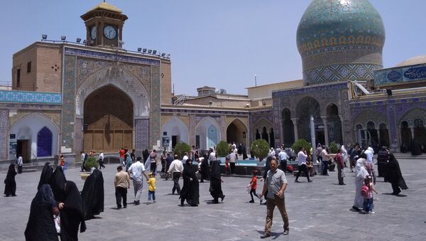Мечеть Шах Абдул-Азим в городе Рей в пригороде Тегерана, архивное фото - Sputnik Таджикистан