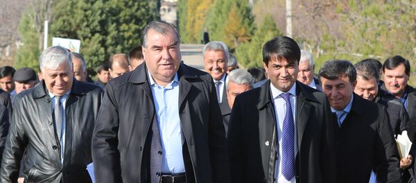 Рахмон и Рустам Эмомали посетили Национальный парк Таджикистана - Sputnik Тоҷикистон