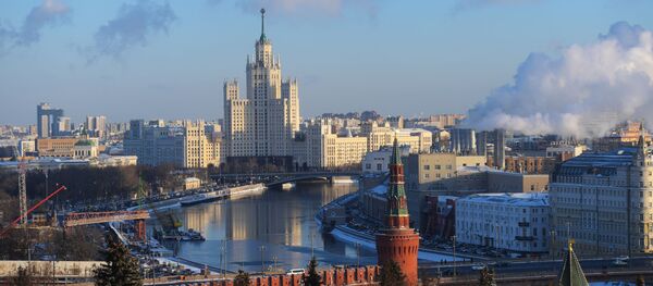 Стена и Беклемишевская башня Московского Кремля, архивное фото - Sputnik Таджикистан