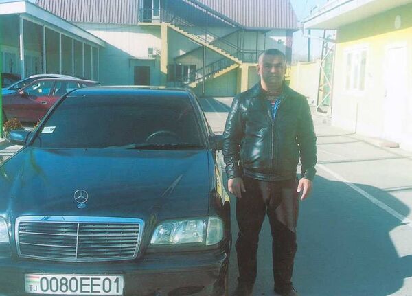 Фошсозии Фейсбук: ҷазои ронандаҳои “Тойота” ва “Мерседес” барои халал ба пиёдагардон - акс - Sputnik Тоҷикистон