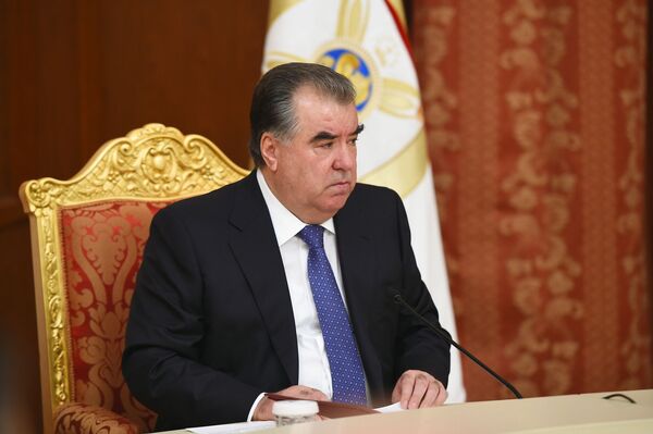 Шӯрои амният масъалаи пурзӯр намудани қудрати мудофиавии давлатро баррасӣ кард  - Sputnik Тоҷикистон