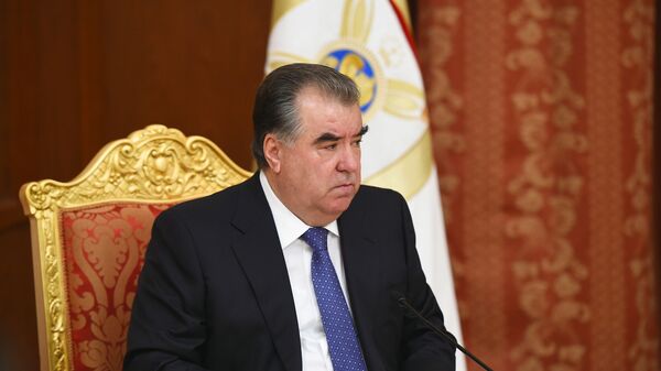 Эмомали Рахмон провел заседение Совбеза страны  - Sputnik Таджикистан