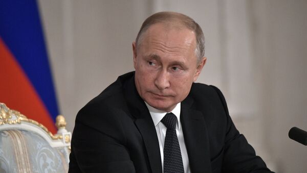 Путин отвечает на вопросы журналистов  –  трансляция с главного инфособытия года - Sputnik Таджикистан