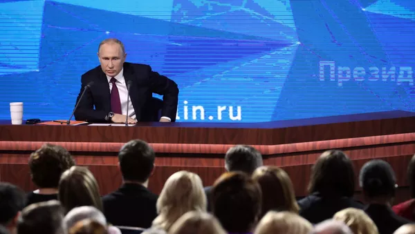 Ежегодная большая пресс-конференция президента РФ В. Путина - Sputnik Тоҷикистон