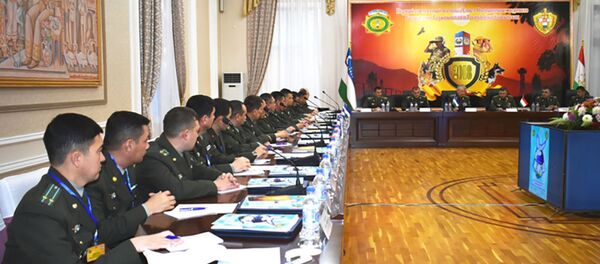 Состоялся первый совместный военный Совет Пограничных ведомств Республики Таджикистан и Республики Узбекистан Состоялся первый совместный военный Совет Пограничных ведомств Республики Таджикистан и Республики Узбекистан - Sputnik Таджикистан