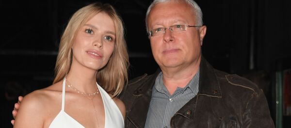 Александр Лебедев и его супруга модель Елена Перминова - Sputnik Таджикистан