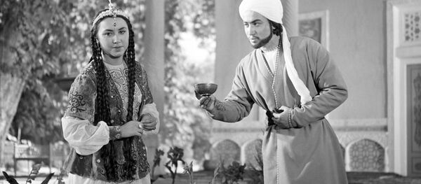 Кадр из фильма режиссера Бориса Ариевича Кимягарова (1920-1979) Судьба поэта. Студия Таджикфильм, 1959 год - Sputnik Таджикистан