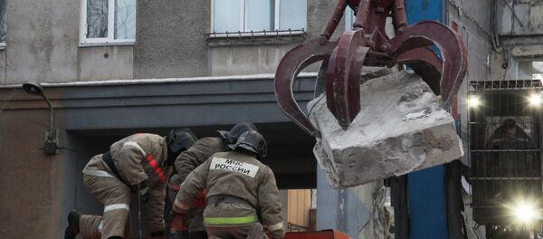 Ситуация в Магнитогорске в связи с обрушением подъезда жилого дома - Sputnik Тоҷикистон