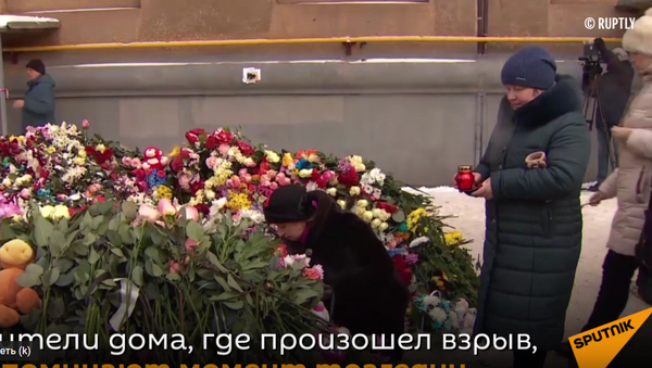 Жители дома в Магнитогорске, где произошел взрыв, вспоминают момент трагедии - Sputnik Таджикистан