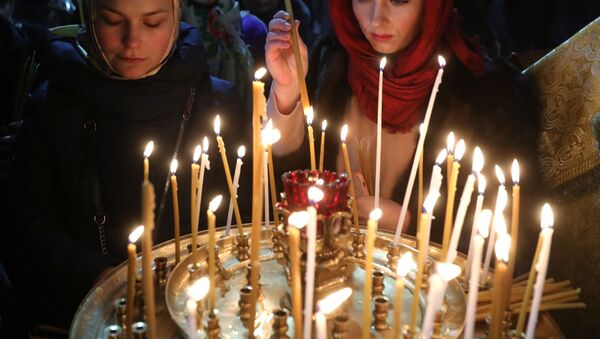 Рождество Христово. Патриаршая литургия в храме Христа Спасителя  - Sputnik Таджикистан