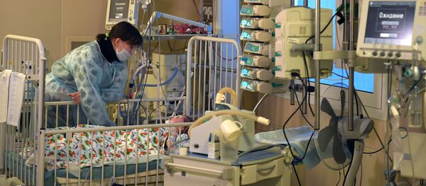 11-ти месячный Ваня Фокин в НИИ неотложной детской хирургии и травматологии  - Sputnik Таджикистан