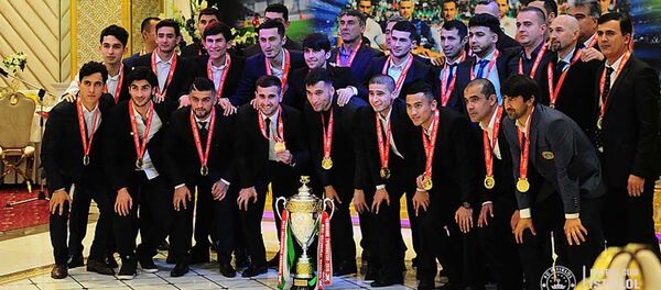 Истиклолу вручили золотые медали и чемпионский кубок - Sputnik Таджикистан