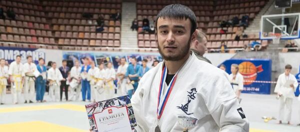 Аламафруз Абдуллаев, мигрант спасавший пострадавших в Магнитогорске - Sputnik Тоҷикистон