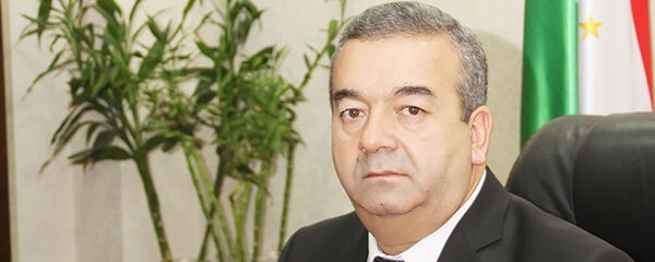 Хакимзода Курбон председатель Государственного комитета по земельному управлению и геодезии при правительстве Республики Таджикистан - Sputnik Тоҷикистон