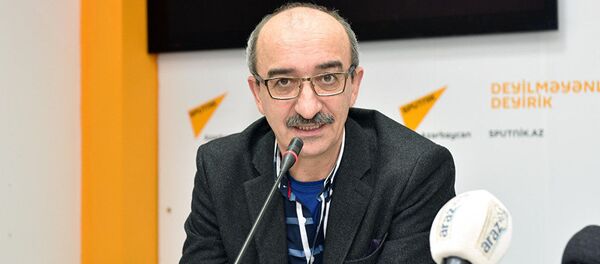 Психолог Азад Исазаде Психолог Азад Исазаде - Sputnik Таджикистан